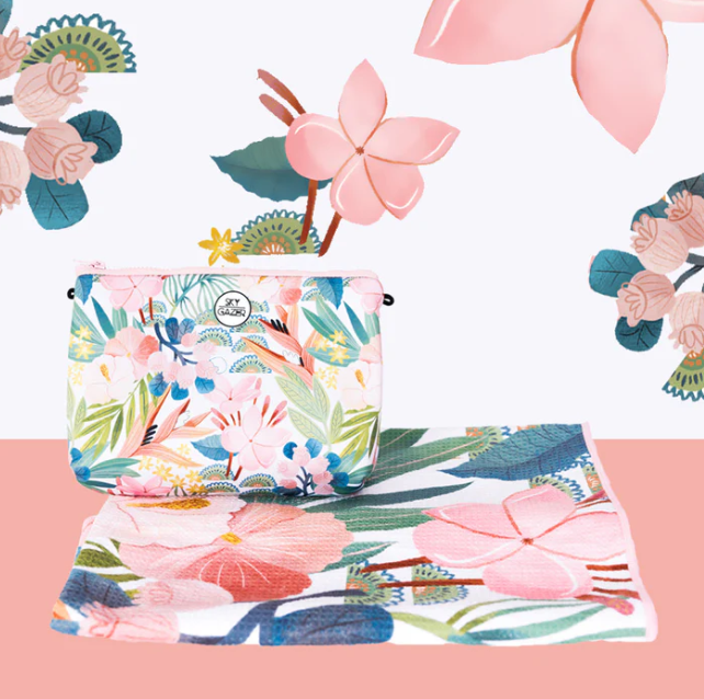 The Avalon Sand Free Towel - Sky Gazer