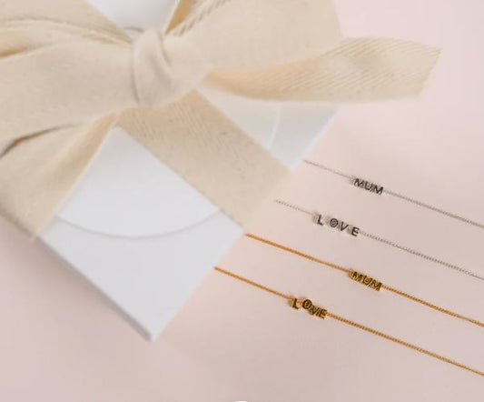MUM Letter Necklace - Palas