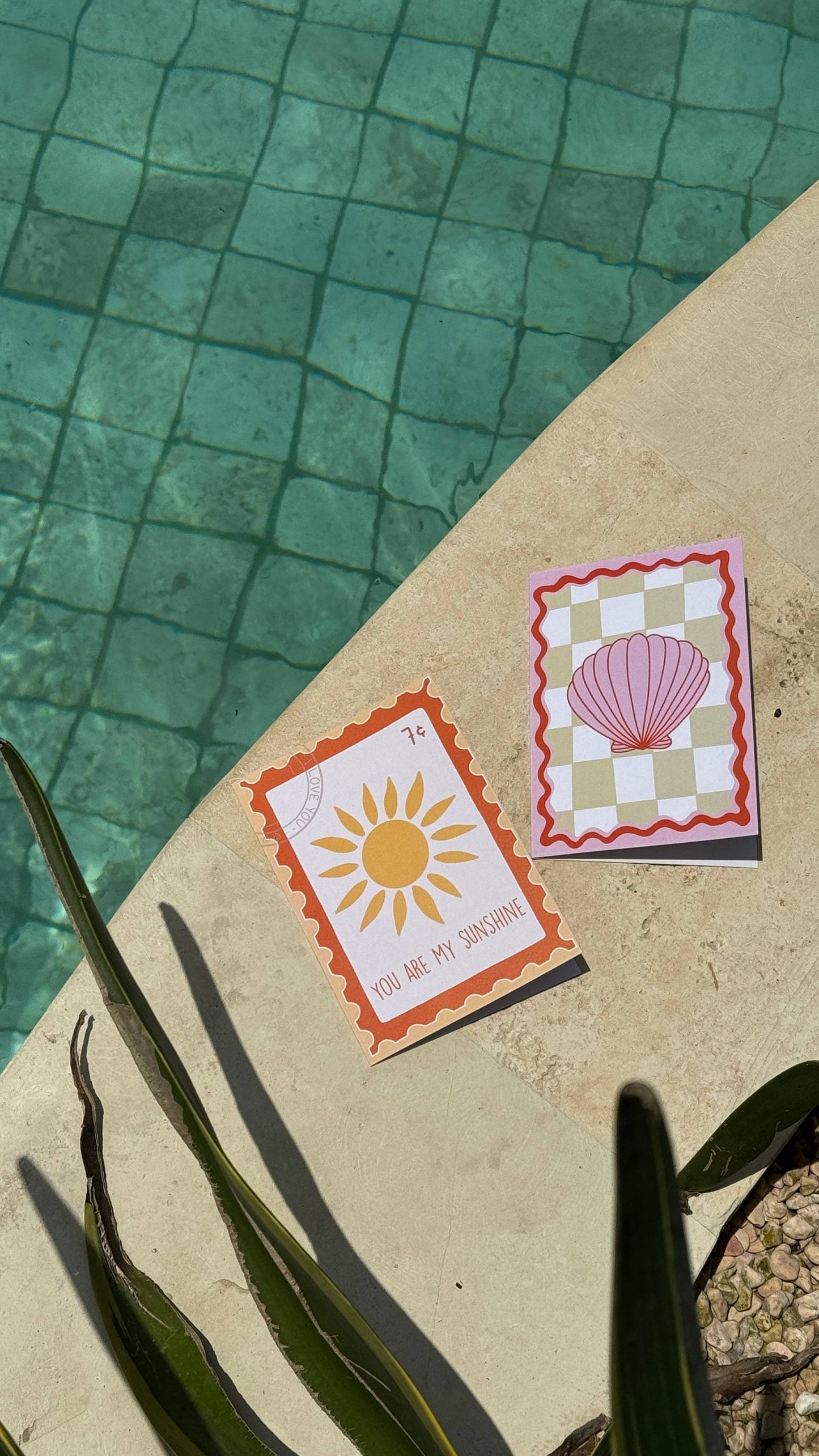 Pink Wavy Shell Plain Card