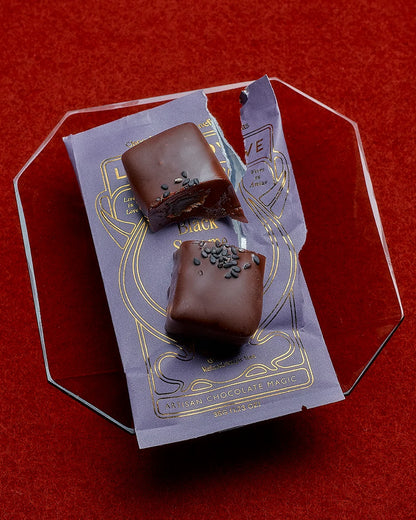 Loco Love Chocolate - Black Sesame & Date