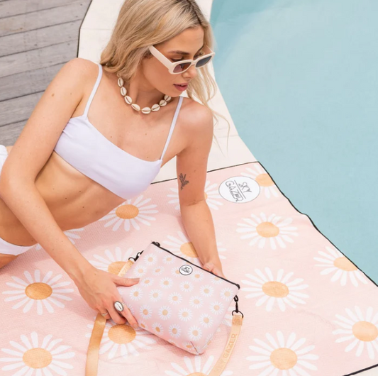 The Bronte Sand Free Towel - Sky Gazer