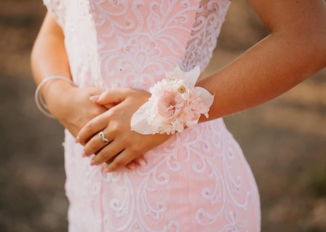 Corsages & Buttonholes