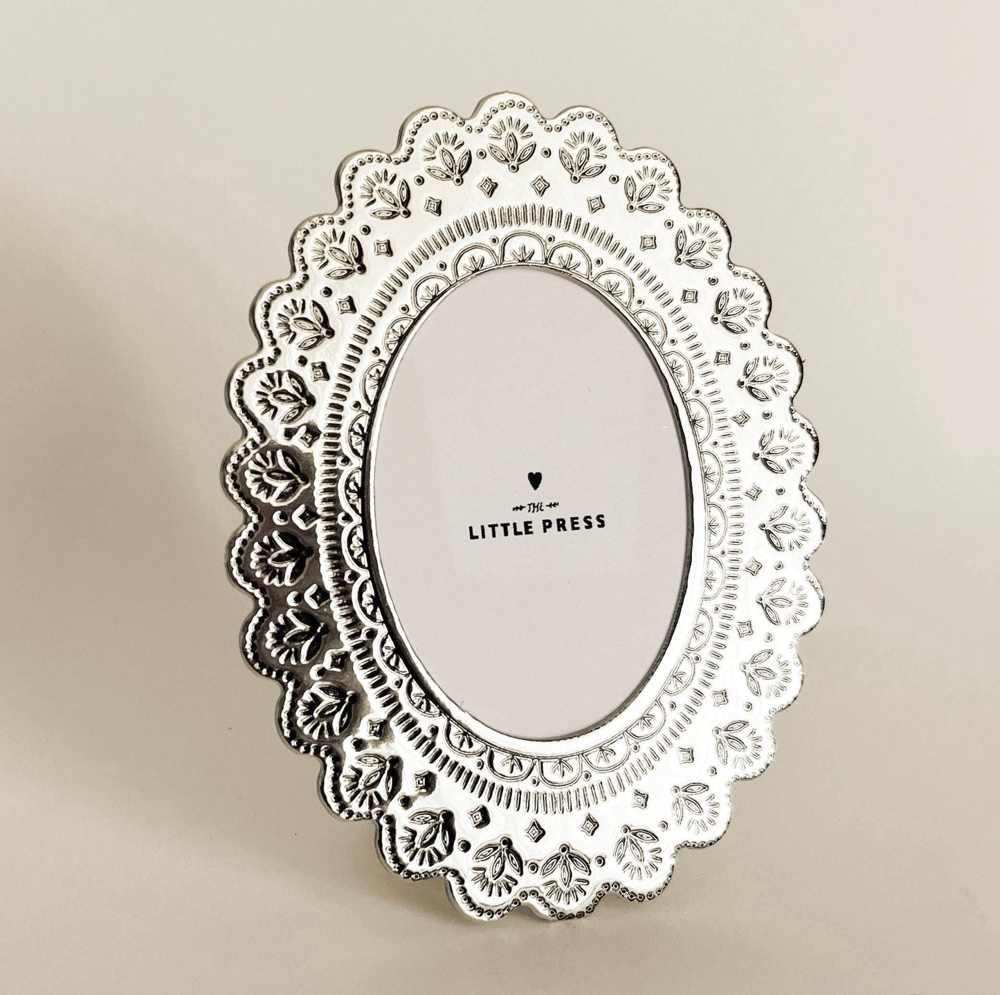 Faux Tin ~ Oval travel/desk photo frame ~ Silver