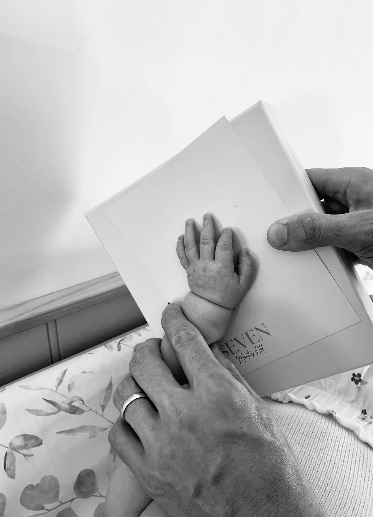 Ink-Free Baby Milestone Card Kit - Tiny Toes Club